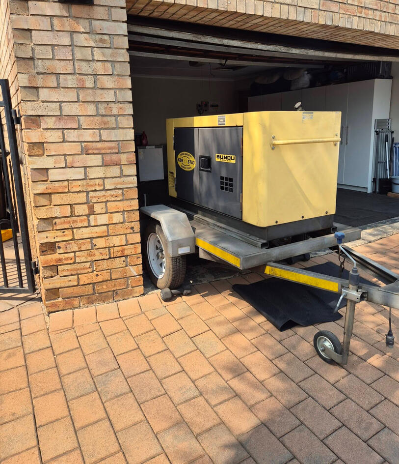 Trailer-mounted diesel generator delivered to site Trailer-mounted diesel generator delivered to site